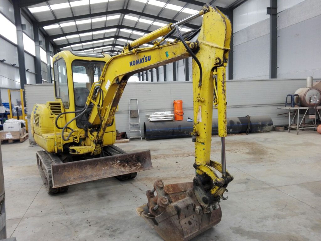 MINI EXCAVADORA KOMATSU PC35R-8